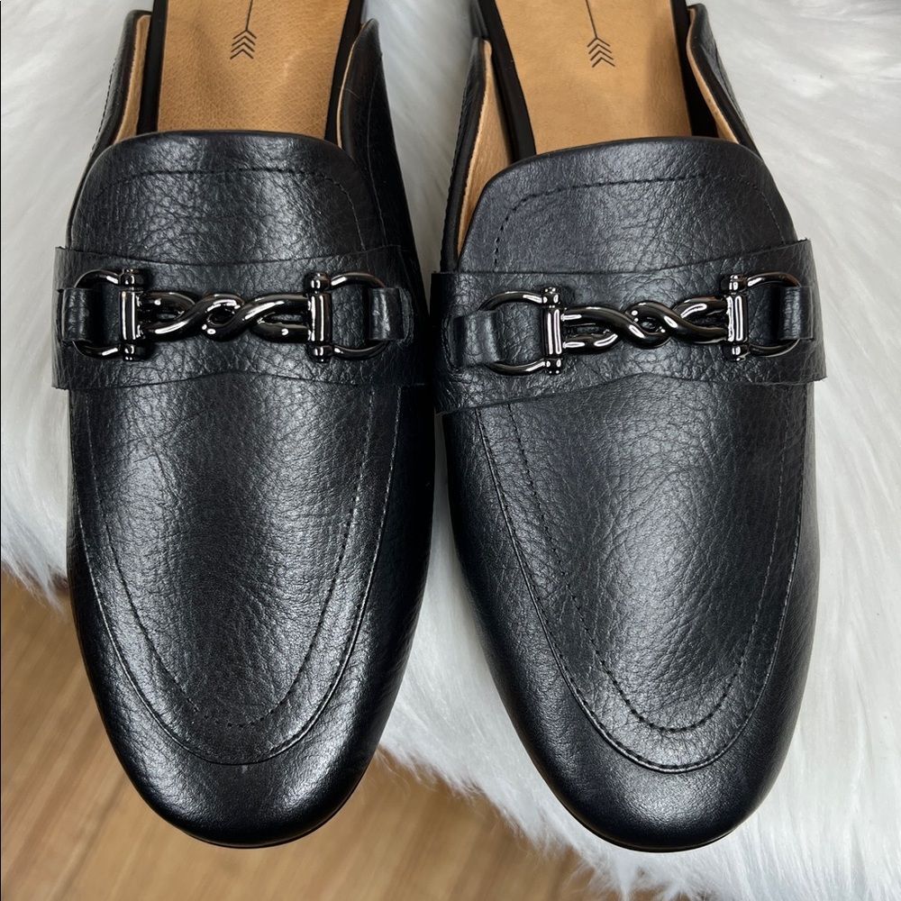 Frankie4 podiatrist recommended Black Leather Backless Chain Loafers - Picture 3 of 8